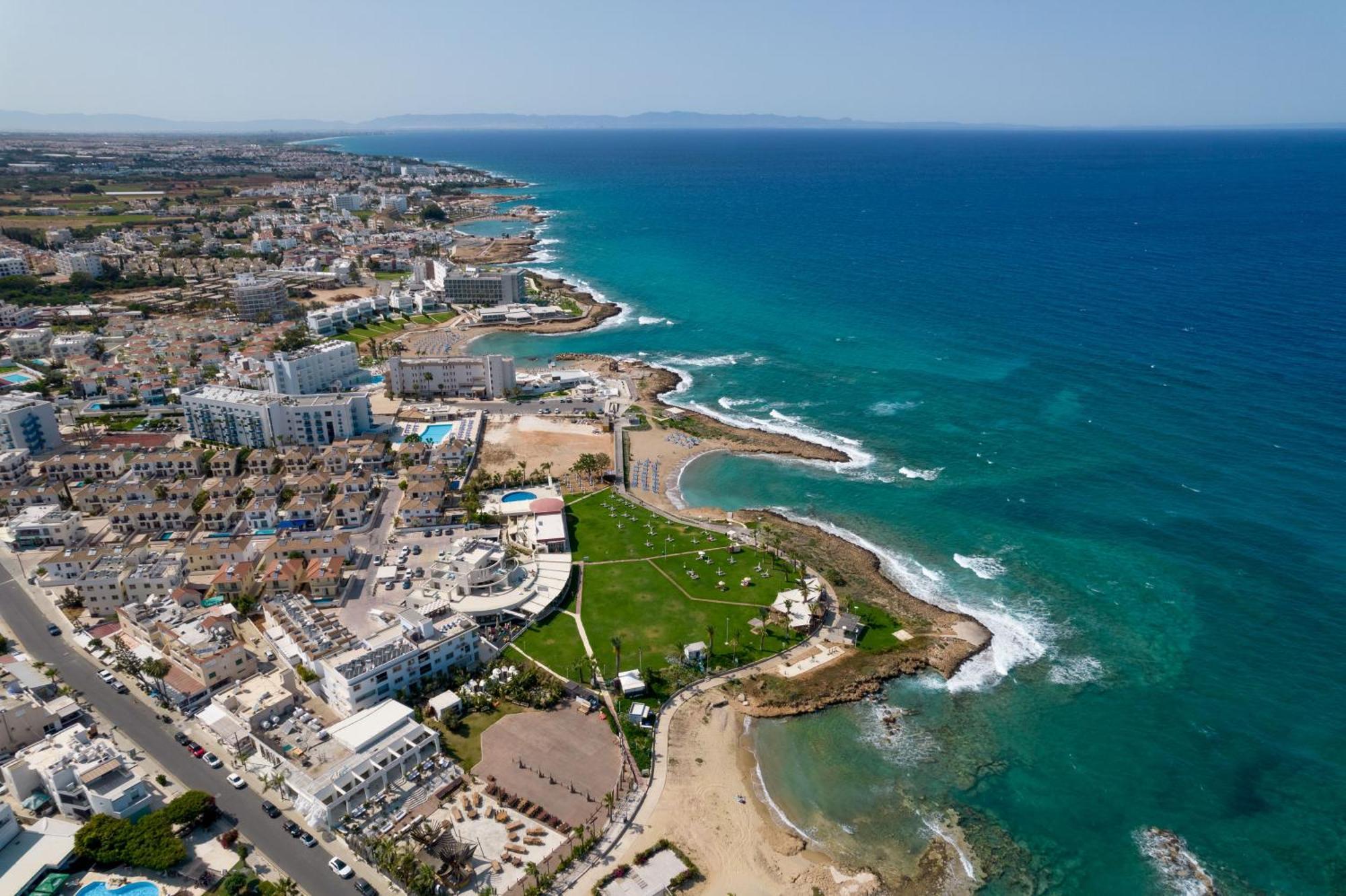 Dafni Villa Ekaterina 3 Bdrm Protaras Bagian luar foto
