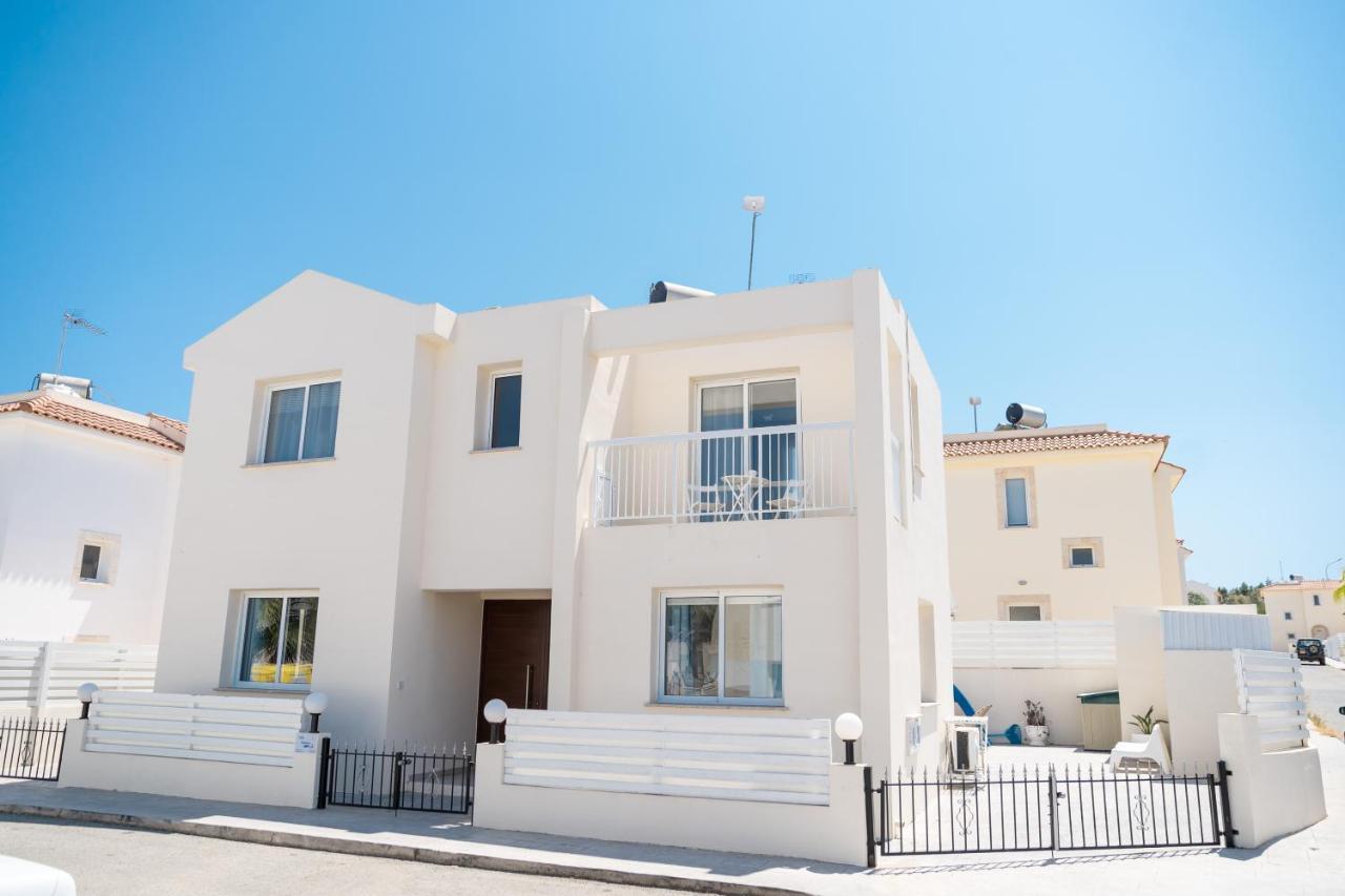 Dafni Villa Ekaterina 3 Bdrm Protaras Bagian luar foto