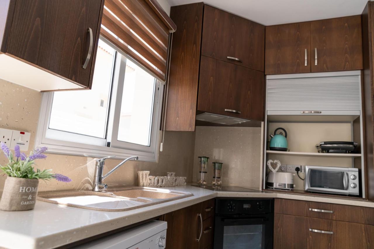 Dafni Villa Ekaterina 3 Bdrm Protaras Bagian luar foto