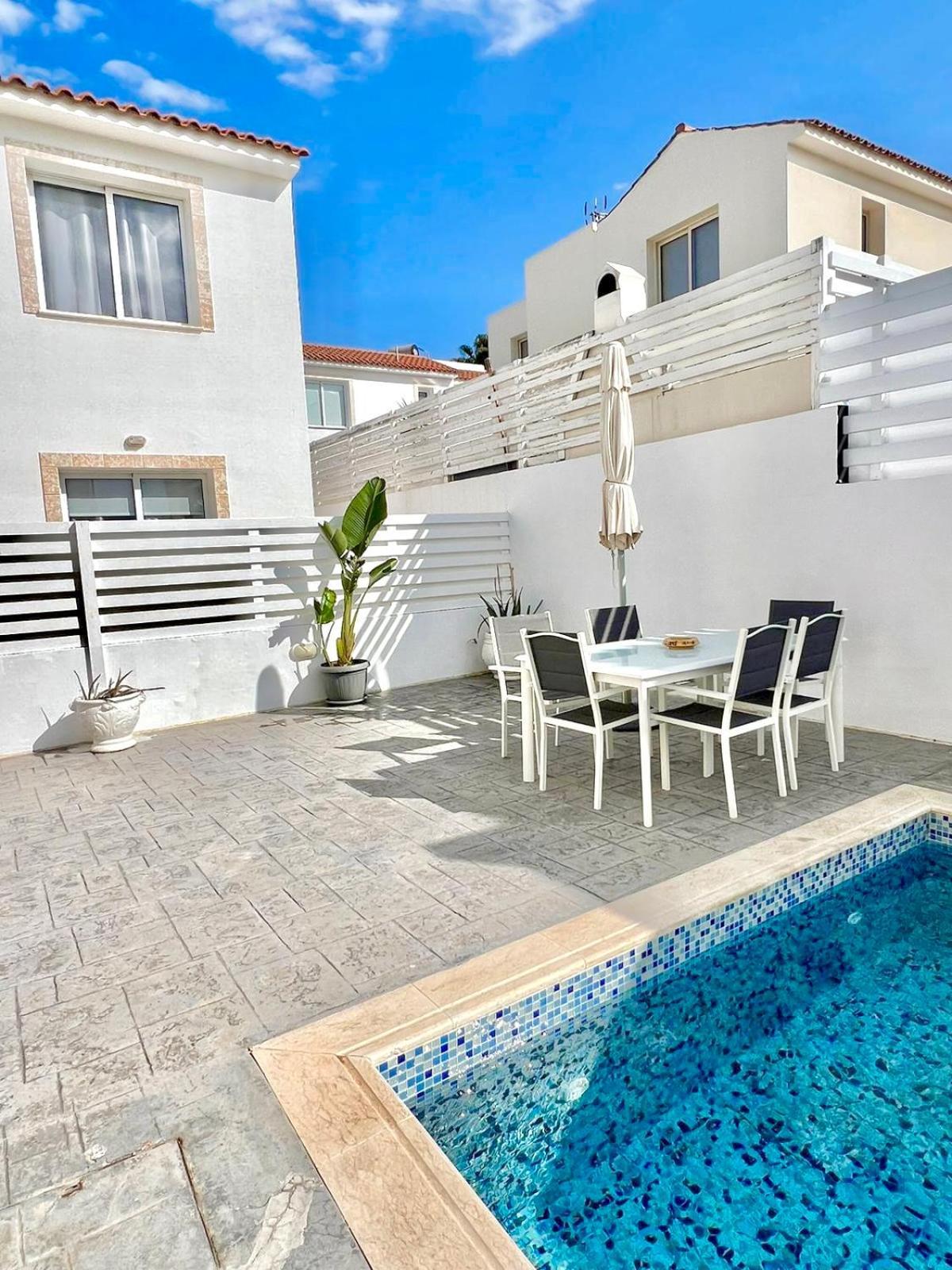 Dafni Villa Ekaterina 3 Bdrm Protaras Bagian luar foto